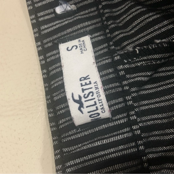 👖HOLLISTER SKINNY BLACK & GRAY STRIPED PANTS👖 - Picture 5 of 8